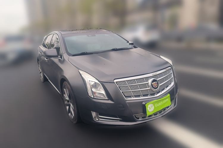Used Cadillac XTS 2013 36S Platinum Edition Front Right 45 Deg