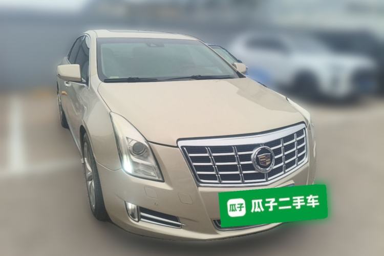 Used Cadillac XTS 2013 28T Luxury Model Front Right 45 Deg