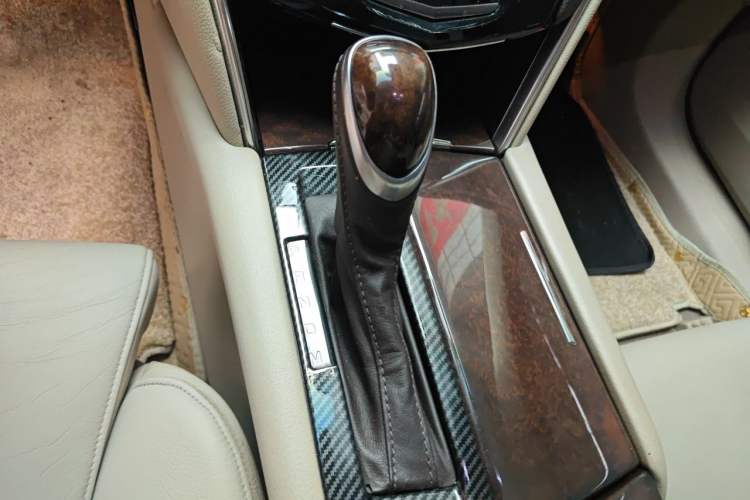 Used Cadillac XTS 2013 36S Platinum Edition Gear Lever