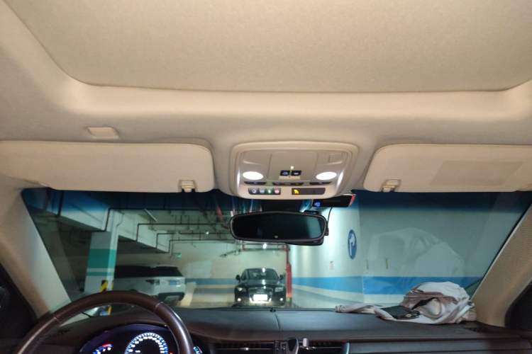 Used Cadillac XTS 2013 28T Comfort Model Headliner