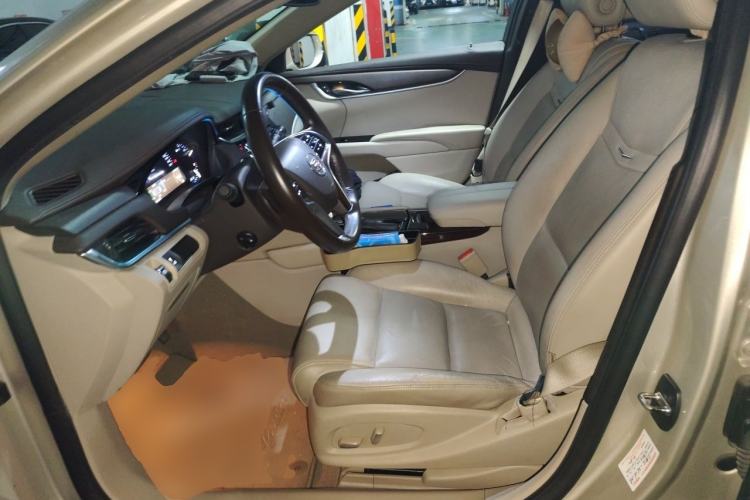 Used Cadillac XTS 2013 28T Comfort Model Left Front Seat
