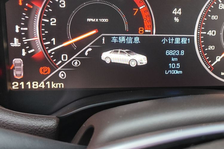 Used Cadillac XTS 2013 36S Platinum Edition Odometer Close Up