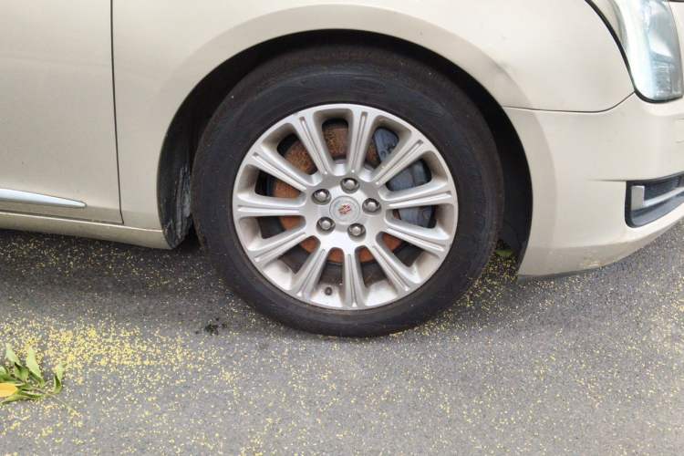 Used Cadillac XTS 2013 28T Comfort Model Right Front Wheel Hub