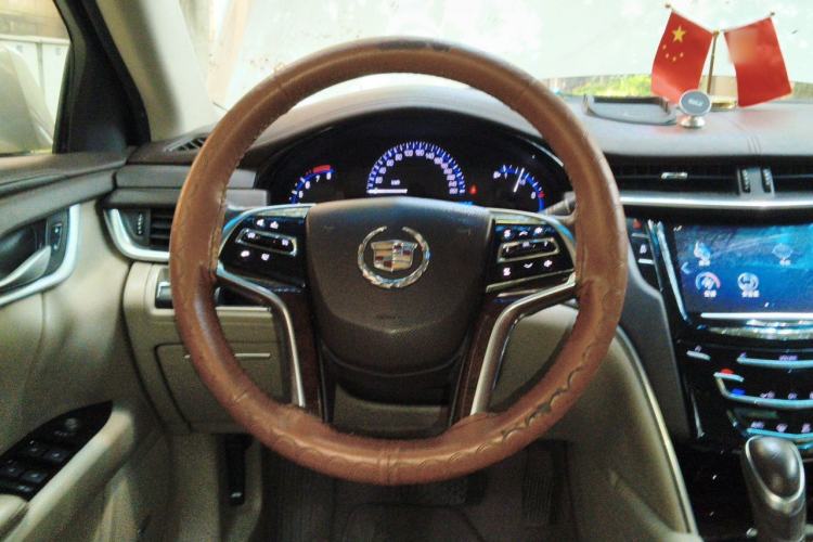 Used Cadillac XTS 2013 28T Comfort Model Steering Wheel