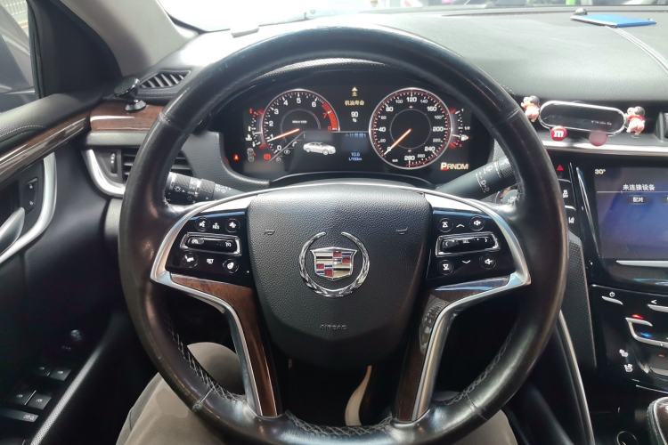 Used Cadillac XTS 2013 28T Leading Model Steering Wheel