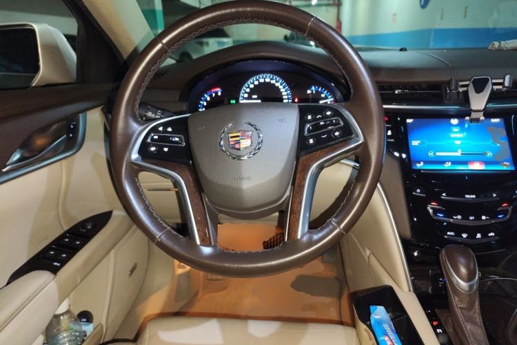 Used Cadillac XTS 2013 28T Comfort Model Steering Wheel