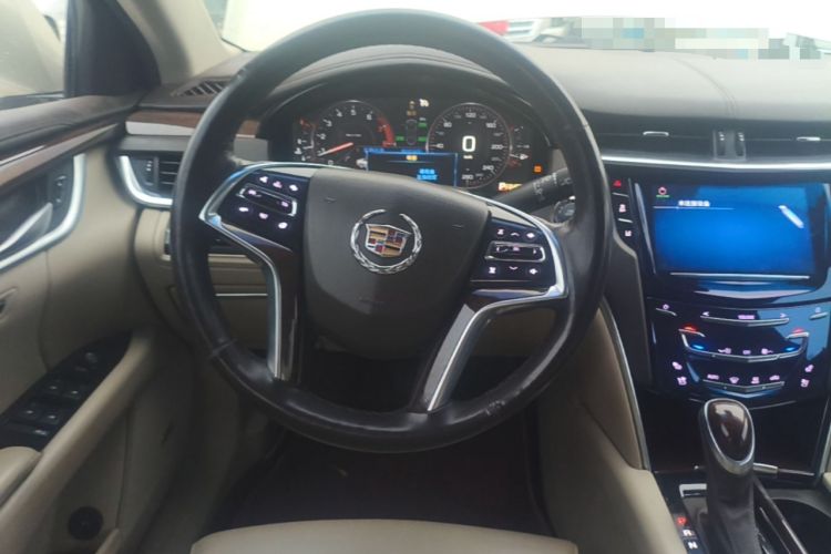 Used Cadillac XTS 2013 28T Luxury Model Steering Wheel