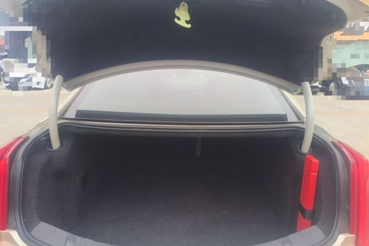 Used Cadillac XTS 2013 28T Luxury Model Trunk