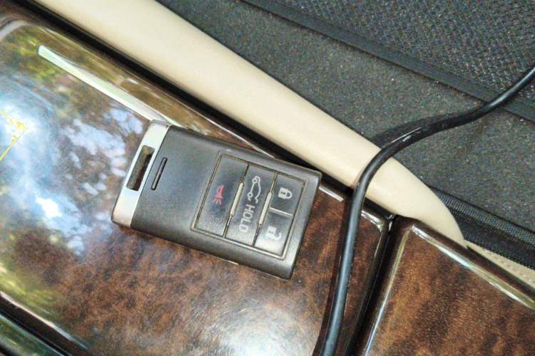 Used Cadillac XTS 2013 28T Comfort Model Vehicle Key