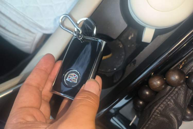 Used Cadillac XTS 2013 36S Platinum Edition Vehicle Key
