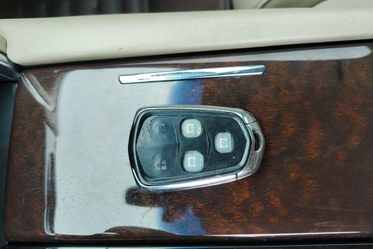 Used Cadillac XTS 2013 28T Elite Edition Vehicle Key