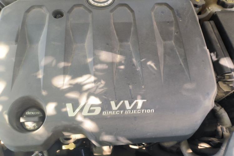 Used Cadillac XTS 2013 36S Platinum Edition Engine Bay