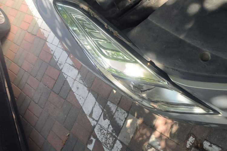 Used Cadillac XTS 2013 36S Platinum Edition Right Front Headlight