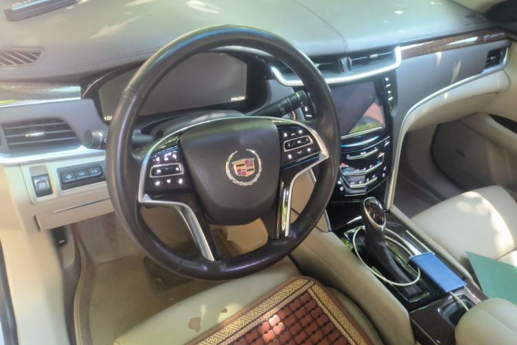 Used Cadillac XTS 2013 36S Platinum Edition Steering Wheel