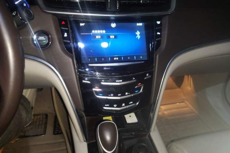 Used Cadillac XTS 2013 28T Comfort Model Audio And AC Panel