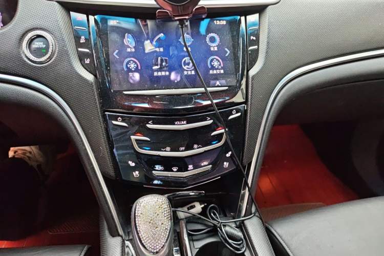 Used Cadillac XTS 2013 28T Luxury Model Audio And AC Panel