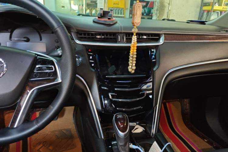 Used Cadillac XTS 2013 28T Luxury Model Audio And AC Panel