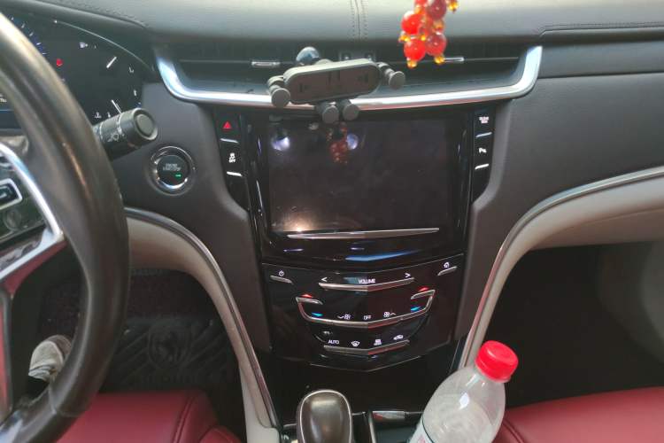 Used Cadillac XTS 2013 28T Comfort Model Audio And AC Panel