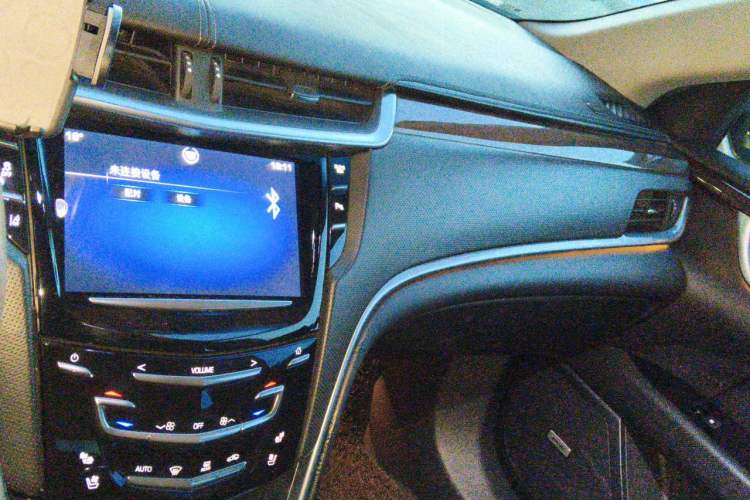 Used Cadillac XTS 2013 28T Luxury Model Audio And AC Panel