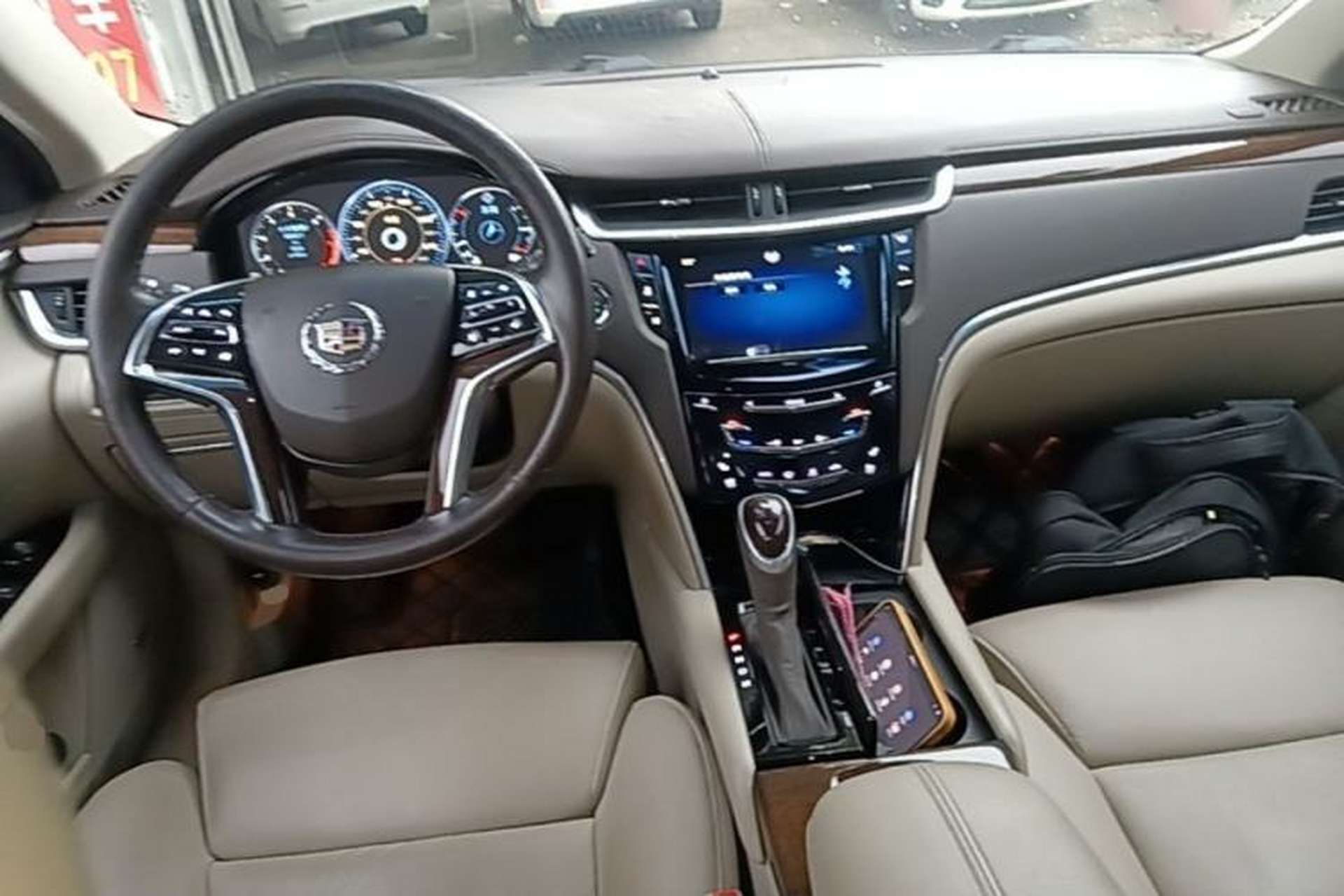 Used Cadillac XTS 2013 36S Platinum Edition Center Console