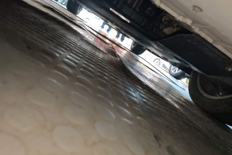 Used Cadillac XTS 2013 28T Luxury Model Chassis Front