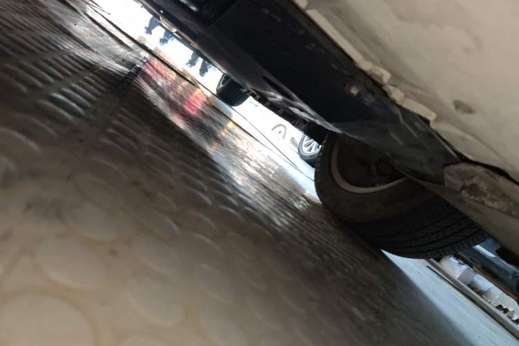 Used Cadillac XTS 2013 28T Luxury Model Chassis Front Left