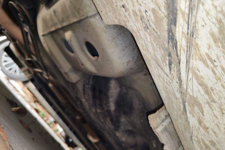 Used Cadillac XTS 2013 28T Comfort Model Chassis Front Left