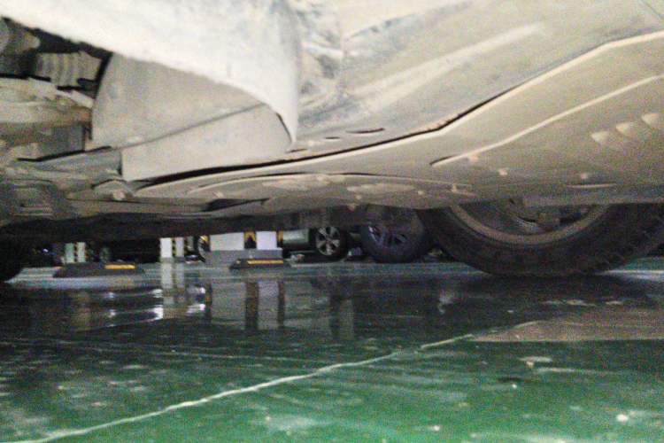 Used Cadillac XTS 2013 28T Comfort Model Chassis Front Right