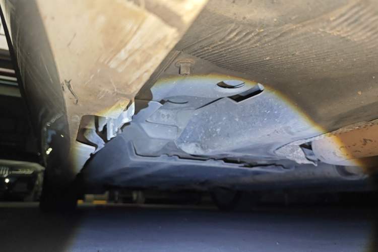 Used Cadillac XTS 2013 28T Elegant Model Chassis Rear Left