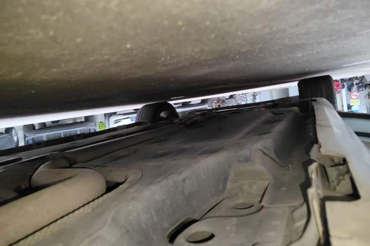 Used Cadillac XTS 2013 28T Luxury Model Chassis Rear Left