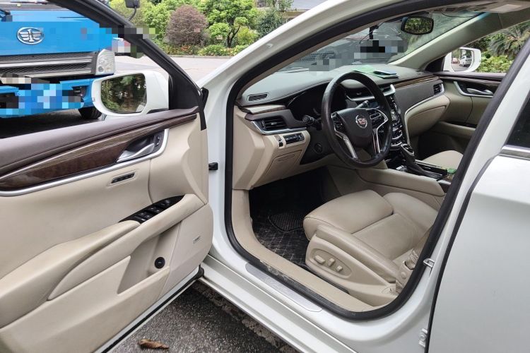 Used Cadillac XTS 2013 36S Platinum Edition Driver Seat