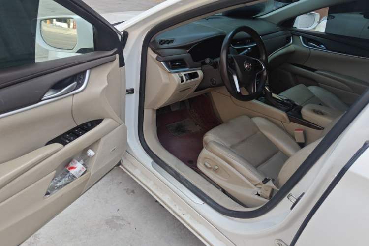 Used Cadillac XTS 2013 28T Comfort Model Driver Seat