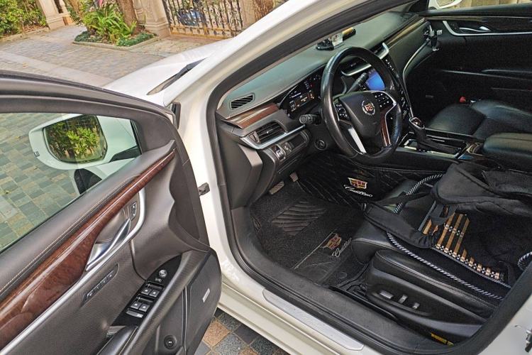 Used Cadillac XTS 2013 28T Luxury Model Driver Seat