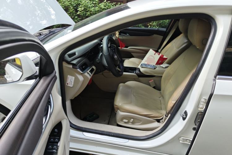 Used Cadillac XTS 2013 28T Comfort Model Driver Seat