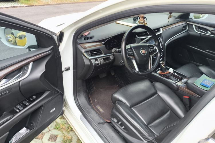 Used Cadillac XTS 2013 28T Luxury Model Driver Seat