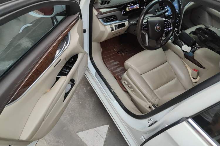 Used Cadillac XTS 2013 28T Luxury Model Driver Seat