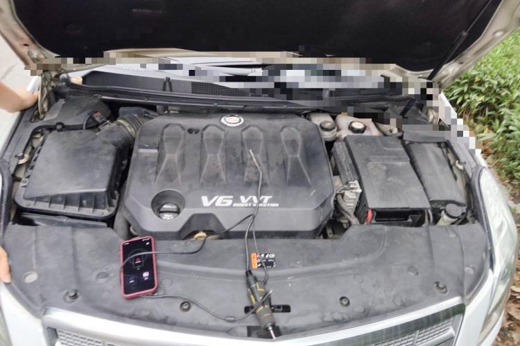 Used Cadillac XTS 2013 36S Platinum Edition Engine Bay