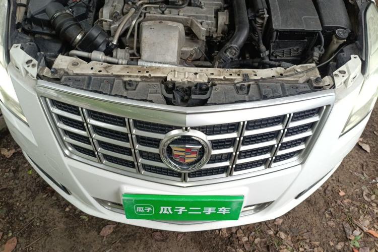 Used Cadillac XTS 2013 28T Comfort Model Engine Bay