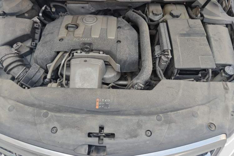 Used Cadillac XTS 2013 28T Comfort Model Engine Bay