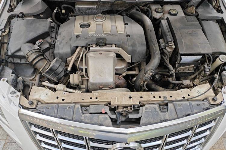 Used Cadillac XTS 2013 28T Luxury Model Engine Bay