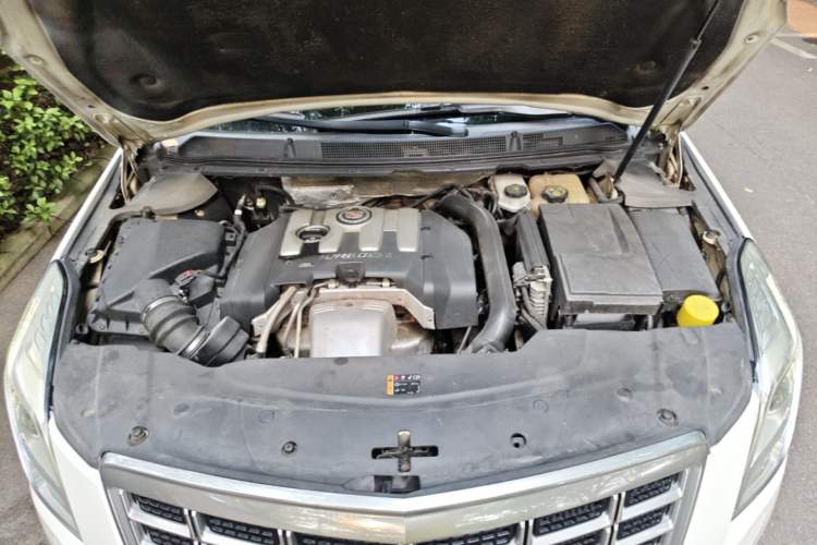Used Cadillac XTS 2013 28T Comfort Model Engine Bay