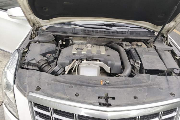 Used Cadillac XTS 2013 28T Comfort Model Engine Bay