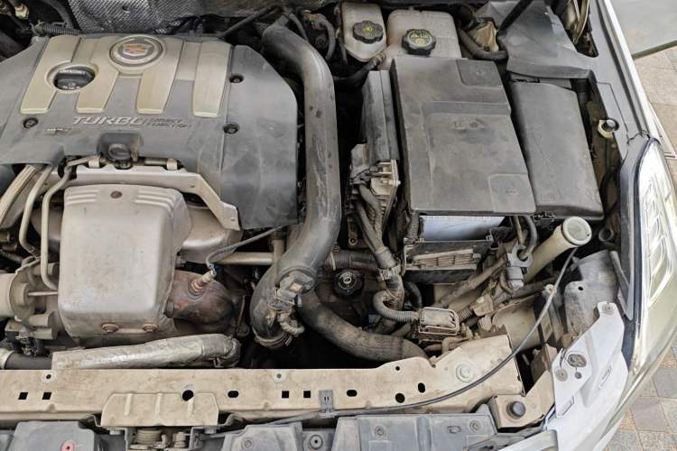 Used Cadillac XTS 2013 28T Luxury Model Engine Bay Left