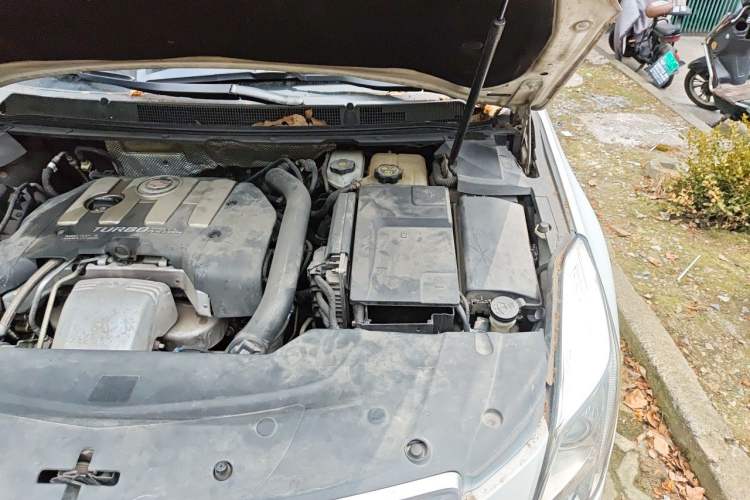 Used Cadillac XTS 2013 28T Luxury Model Engine Bay Left