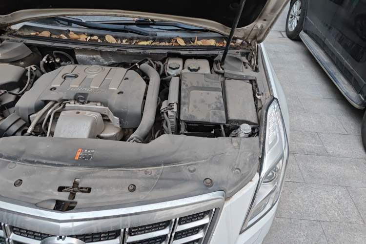 Used Cadillac XTS 2013 28T Leading Model Engine Bay Left