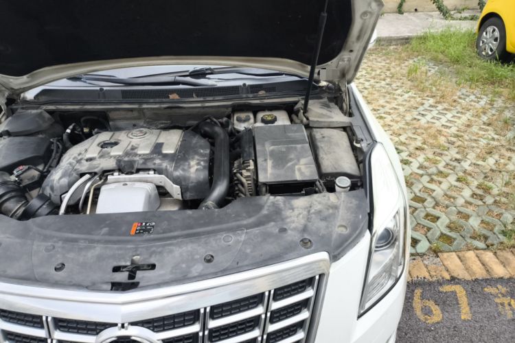 Used Cadillac XTS 2013 28T Luxury Model Engine Bay Left