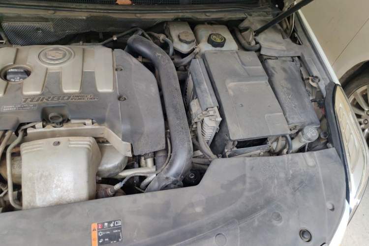 Used Cadillac XTS 2013 28T Comfort Model Engine Bay Left