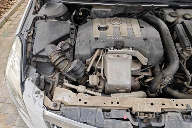 Used Cadillac XTS 2013 28T Luxury Model Engine Bay Right