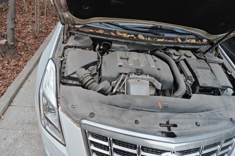 Used Cadillac XTS 2013 28T Leading Model Engine Bay Right