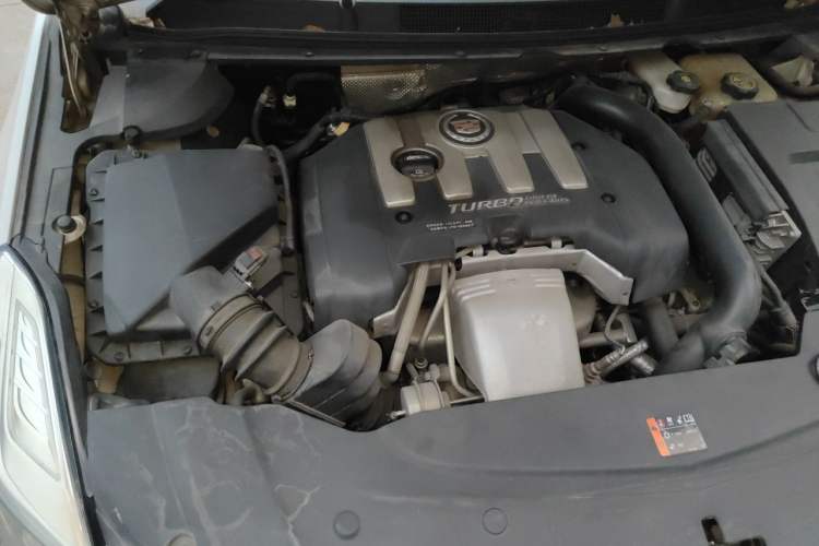 Used Cadillac XTS 2013 28T Luxury Model Engine Bay Right